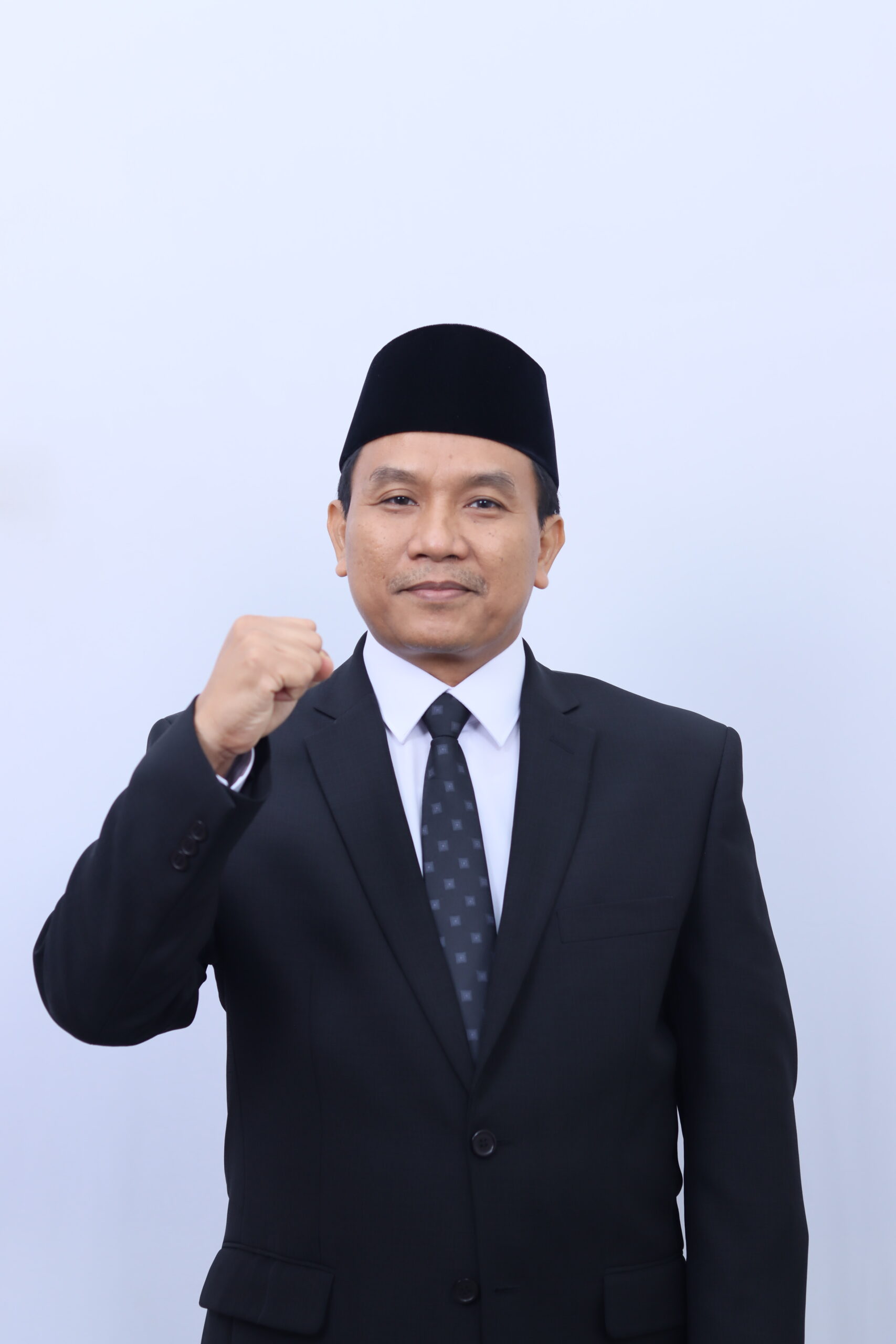 Prof. Dr. Afif Noor, S.Ag., SH., M.Hum.
